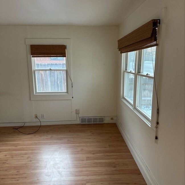 Building Photo - 45 E Simpson Ave