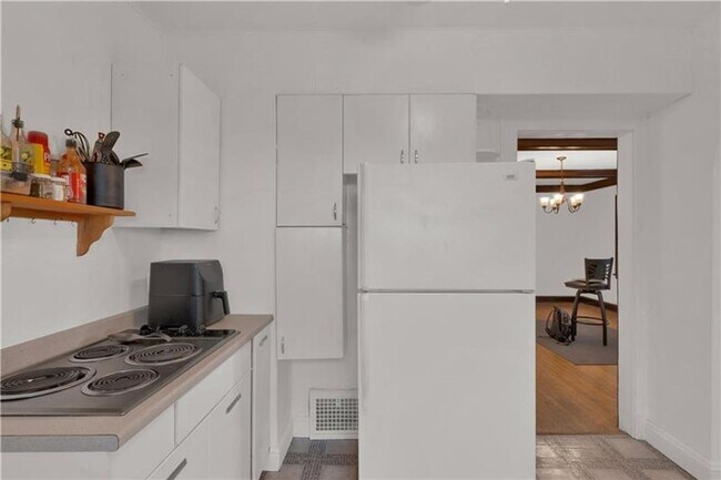 Building Photo - 3409 Portola Ave