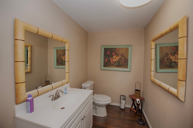 Building Photo - 715 Grand Ave