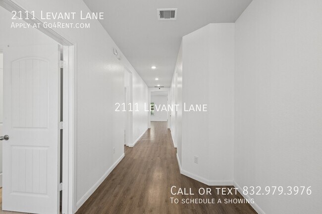 Building Photo - 2111 Levant Ln