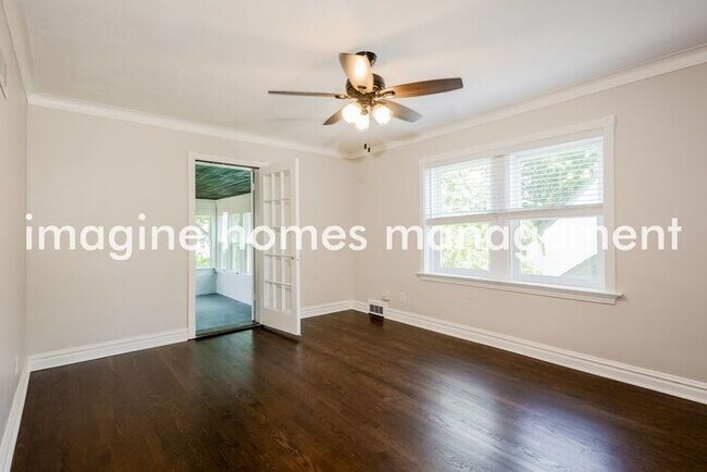 Building Photo - Lovely Updated Home in Shaftesbury Ave
