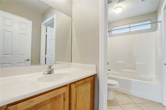 Building Photo - 1172 Drowsy Water Ct