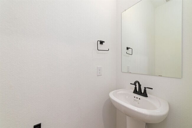 Building Photo - 135 W Coralburst Lp