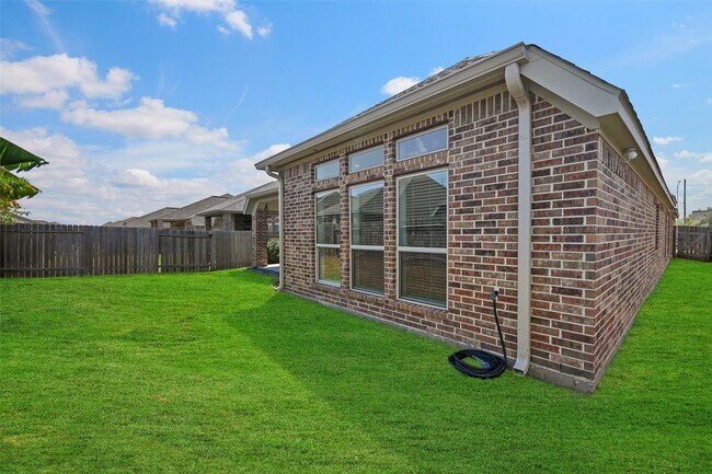 Building Photo - 1346 Mystic River Ln