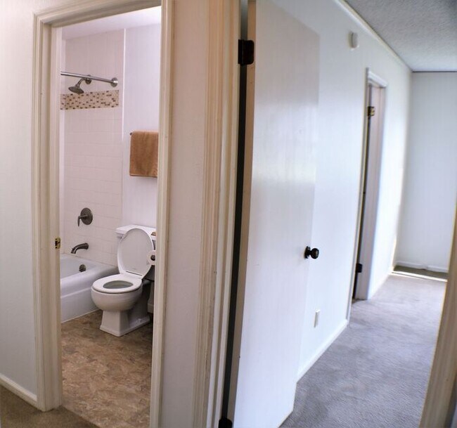 Building Photo - $2,350 | 3 Bedroom, 3 Bathroom House | No ...