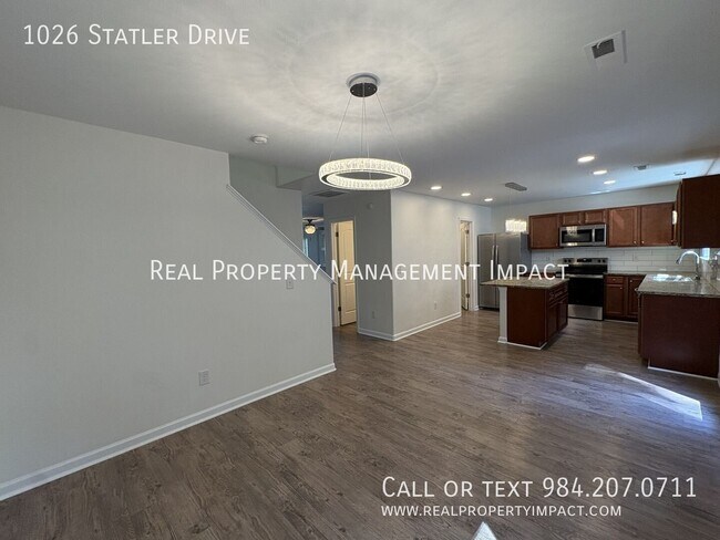 Building Photo - 1026 Statler Dr