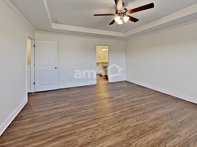 Building Photo - 5205 Lake Maxwell Dr