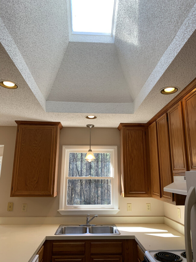Building Photo - 3 Bed / 2 Bath House for Rent in Clayton