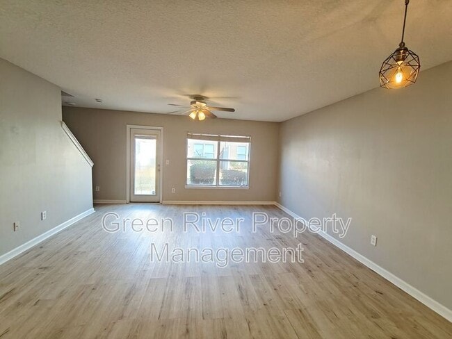 Building Photo - 1500 Calming Water Dr