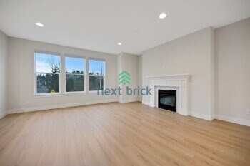 Building Photo - 4 BED & 3.5 SINGLE FAMILY HOUSE FOR RENT