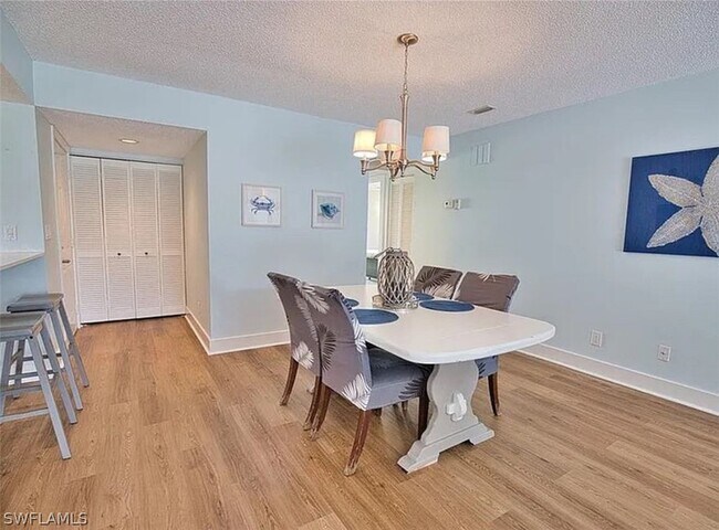 Building Photo - 303 Wexford Terrace