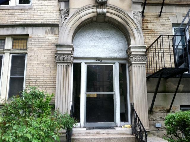 Building Photo - 202 St Paul St