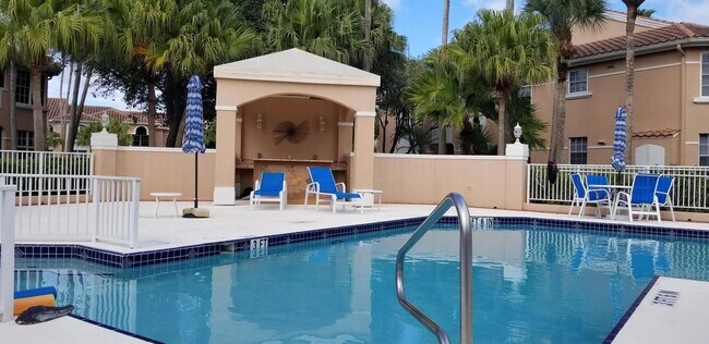 Building Photo - 227 Legendary Cir