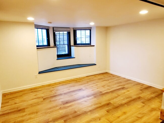 Building Photo - 719 Remington St