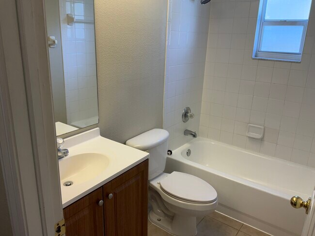 Building Photo - 27512 Sky Lake Cir