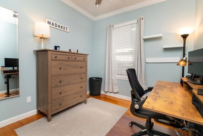 Building Photo - 201 D St