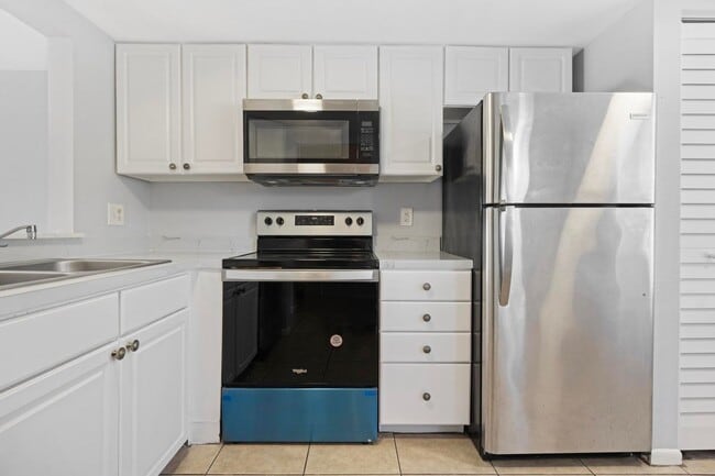 Building Photo - 4080 NW 90th Ave