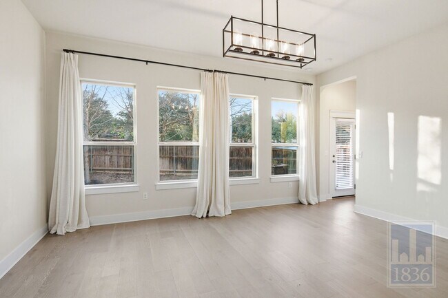 Building Photo - 13501 Metric Blvd