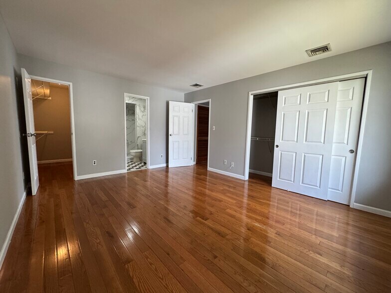 Primary Bedroom - 192 Burnett Ave