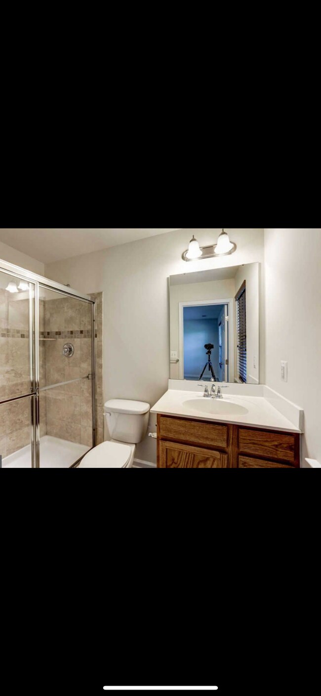 Building Photo - 107 Bancroft Dr