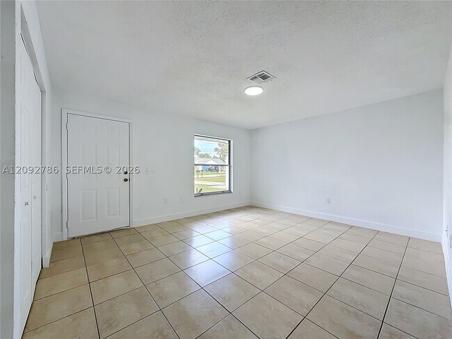 Building Photo - 4362-4364 Azora Rd