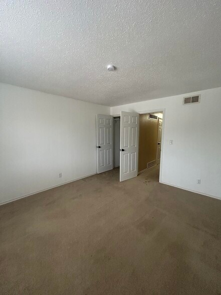2nd Bedroom - 1233 Guelbreth Ln