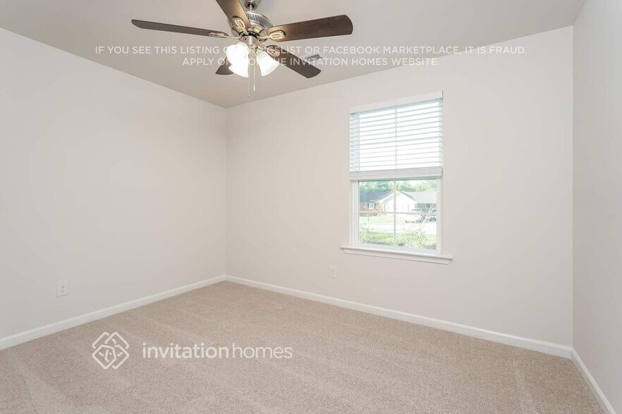 Building Photo - 606 Jack Pine St