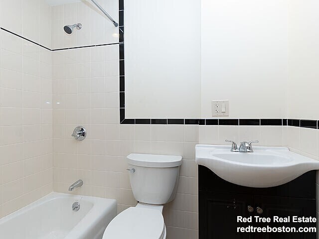 Building Photo - 48 Garden St