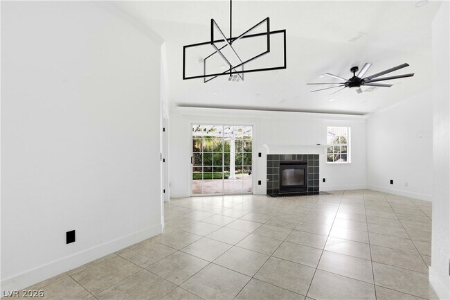Building Photo - 5204 Elm Grove Dr