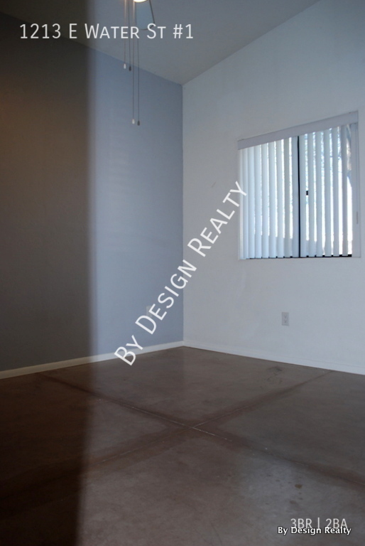 Building Photo - 1213 E Water St