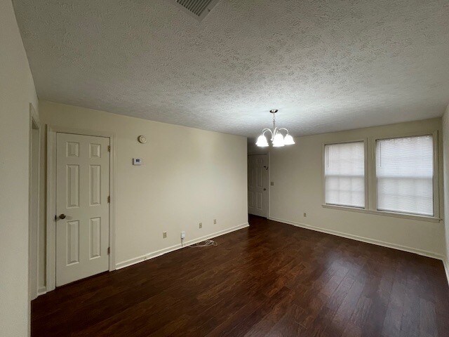 Building Photo - 325 S Boyers Ave