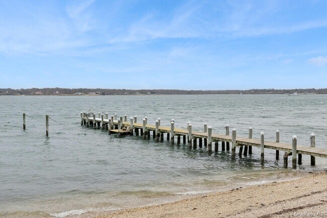 Building Photo - 424 4th St