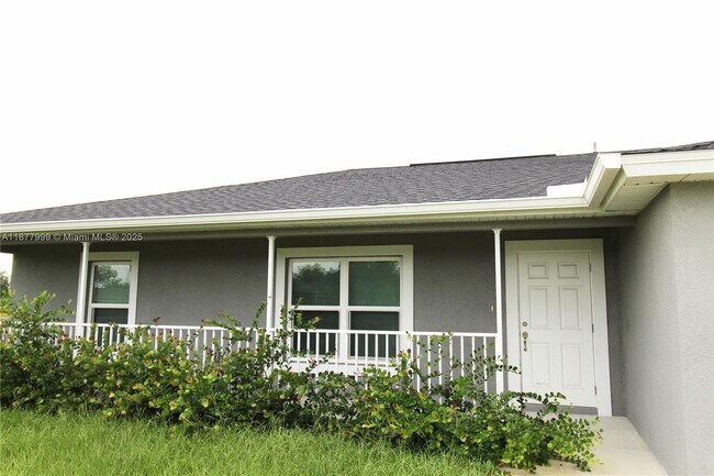 Building Photo - 555 Oakshire Ln