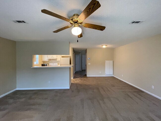 Building Photo - Foxhill Commons