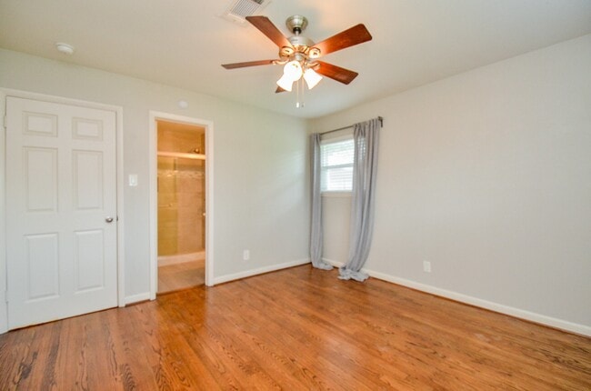 Building Photo - 10050 Haddington Dr
