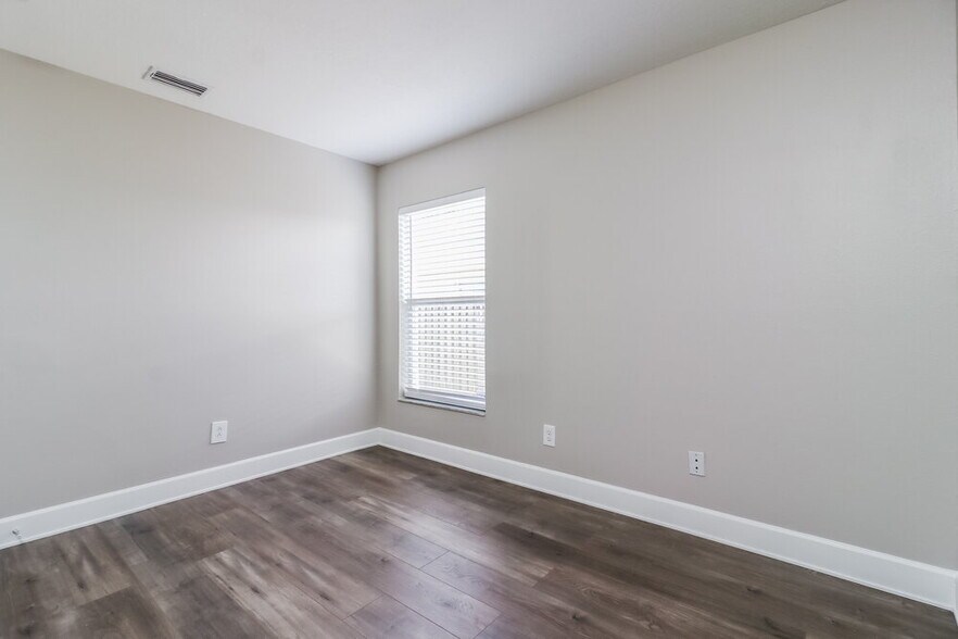 Building Photo - 10915 Brucehaven Dr