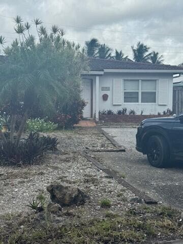 Building Photo - 13791 Oleander Ave