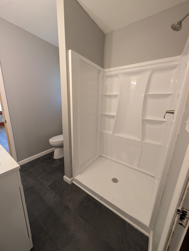 Building Photo - 2215 SW Hazelton Ct