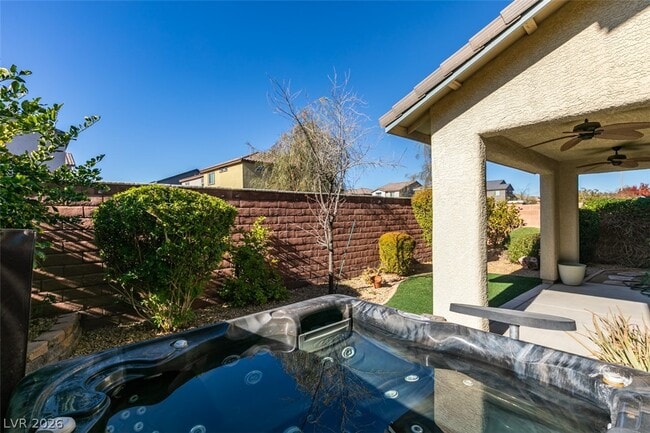 Building Photo - 10465 Saddle Mountain St