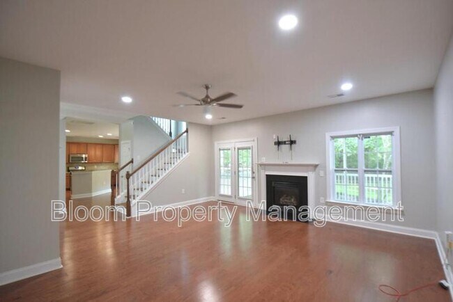 Building Photo - 8566 Royal Palm Ln