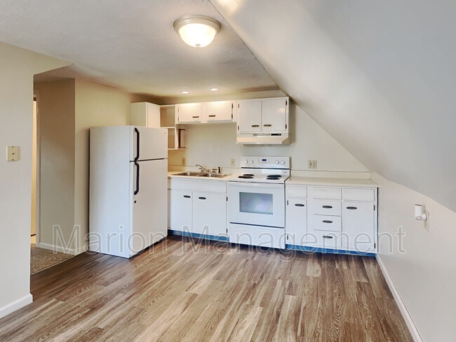 Building Photo - 65 W Main St