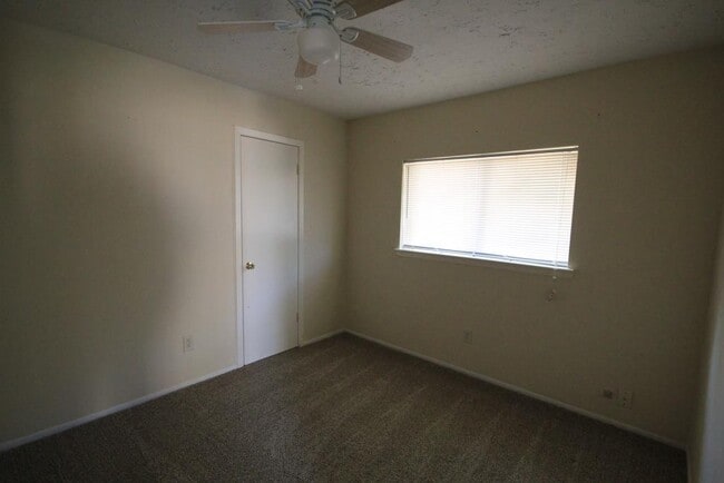 Building Photo - 24002 Silversmith Ln