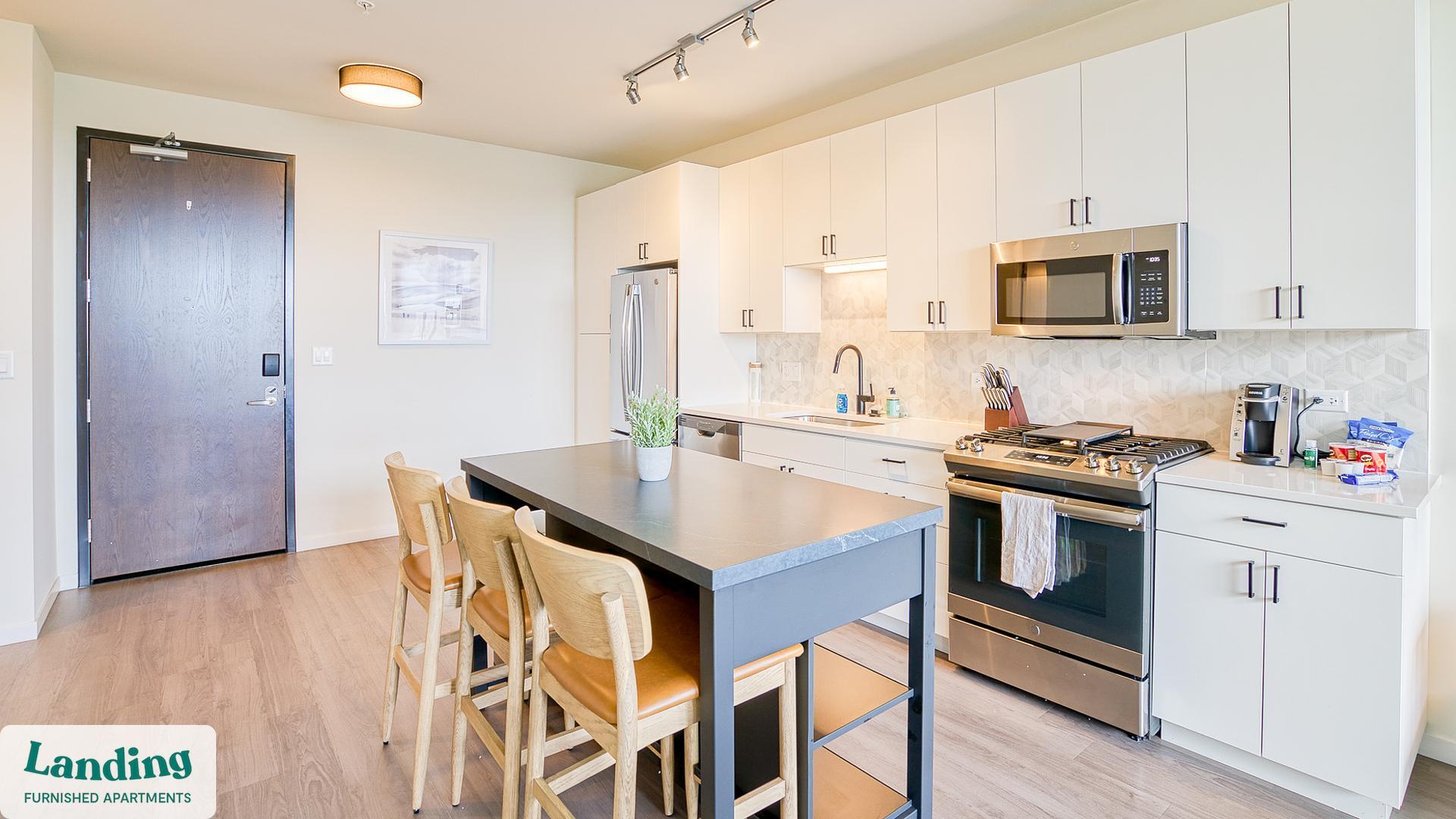 Building Photo - 2480-2522-2522 N Milwaukee Ave