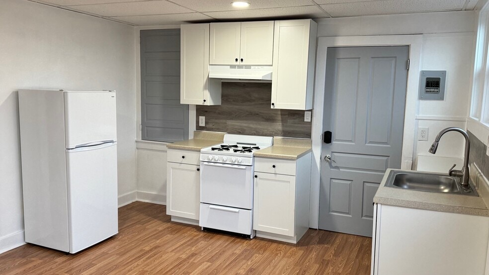 Building Photo - 993 e Philadelphia st