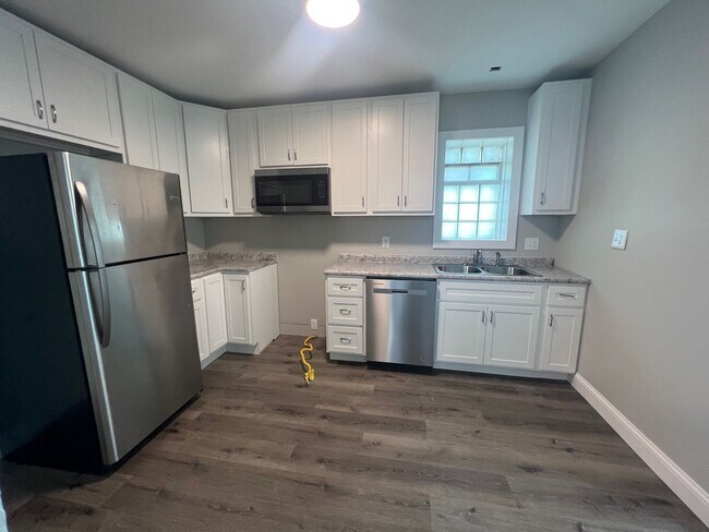Building Photo - 3826 Avondale Ave