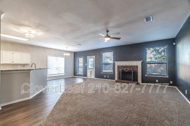 Building Photo - 16615 Raven Glenn