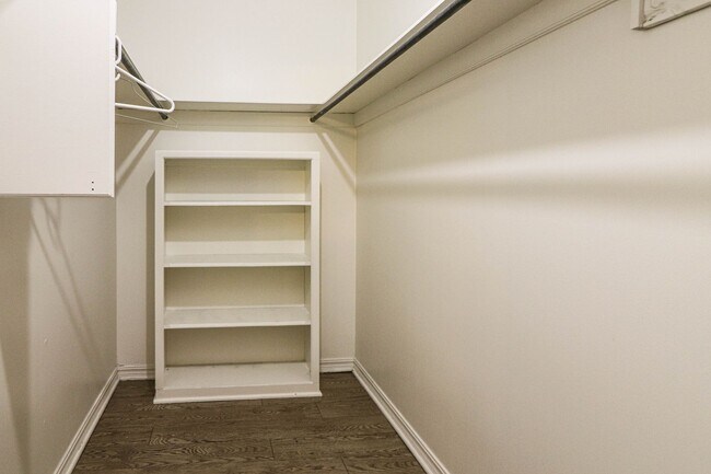 Building Photo - Located in South Tulsa - 3 Bedroom Home!!