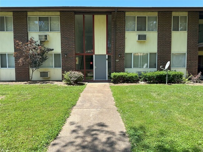 Primary Photo - 7571 Hazelcrest Dr
