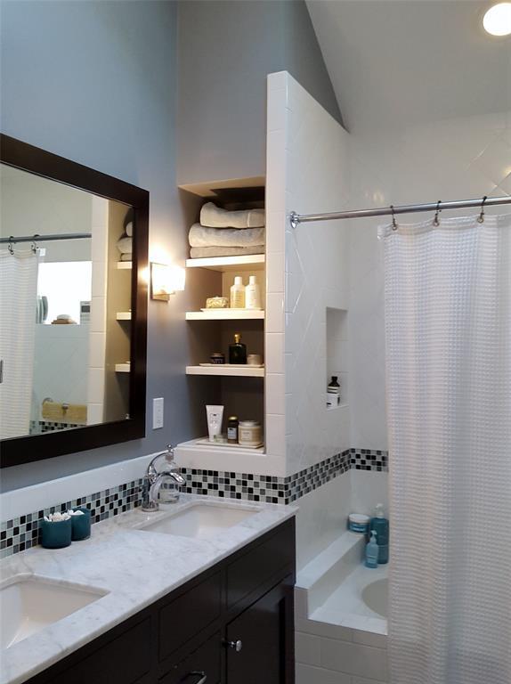 Building Photo - 1018 Highland St