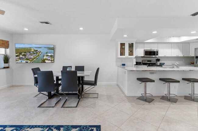 Building Photo - 2488 Harbour Cove Dr